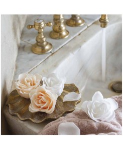Mathilde M. - Cofanetto di 12 Rose in fogli di sapone colorate e profumate